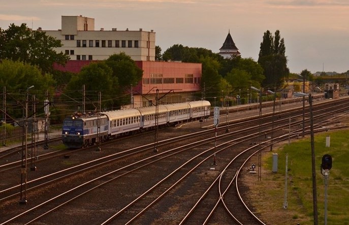 Połowa przetargu IC na naprawę wagonów unieważniona