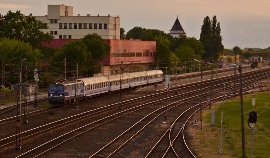 Połowa przetargu IC na naprawę wagonów unieważniona Połowa przetargu IC na naprawę wagonów unieważniona