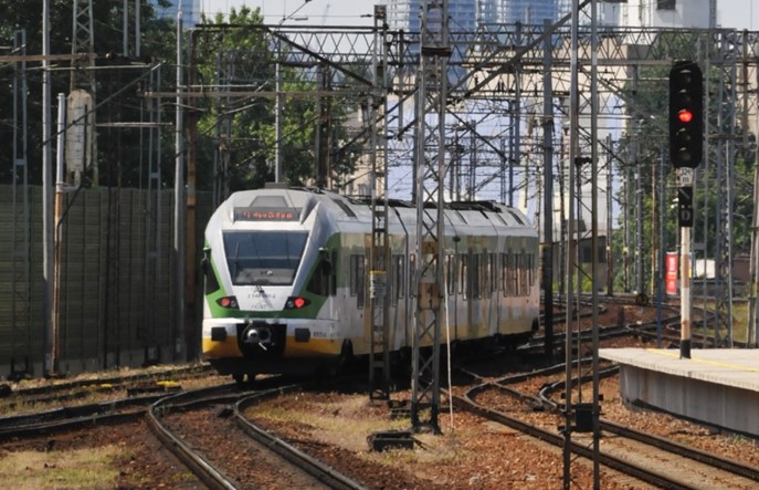 PLK pracuje nad koncepcją zastępczego transportu na czas zamknięcia linii 447