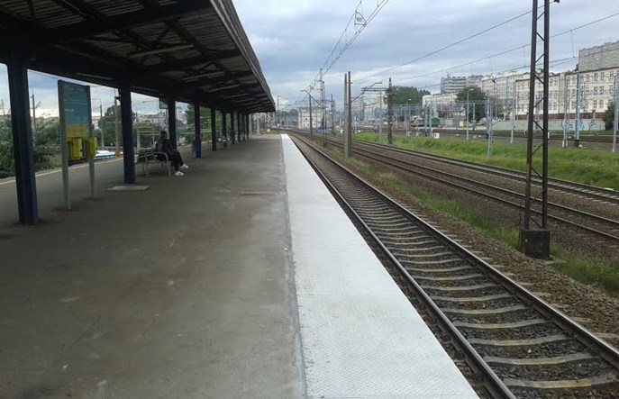 Gdynia Stocznia: Mało estetyczny remont peronu