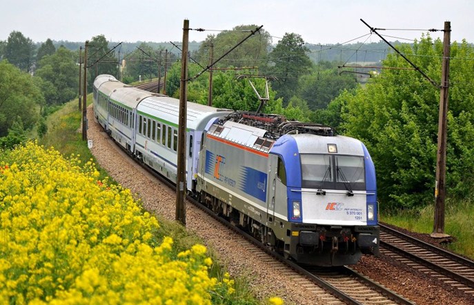 FPS i Pesa chcą modernizować wagony IC