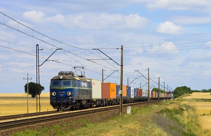 Zmiany przepisów kolejowych wracają do komisji