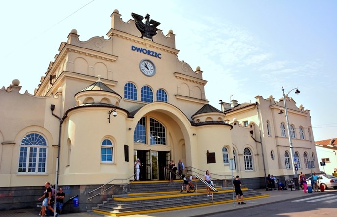 Dworce mają służyć wszystkim