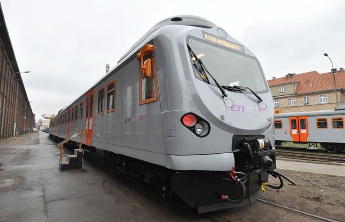 Feniksy trafią na służbę do Przewozów Regionalnych