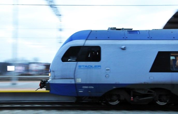 Zmiany na trasie Warszawa – Bydgoszcz. Pociągi w takcie, ale mniej Flirtów