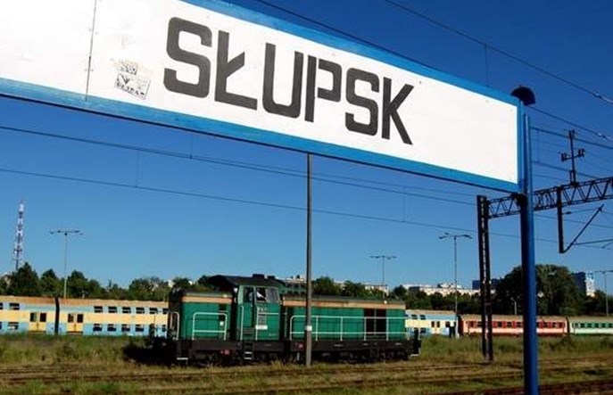 Uniewinniono aktywistkę walczącą o dwa tory do Słupska. Biedroń: Dobrze się stało