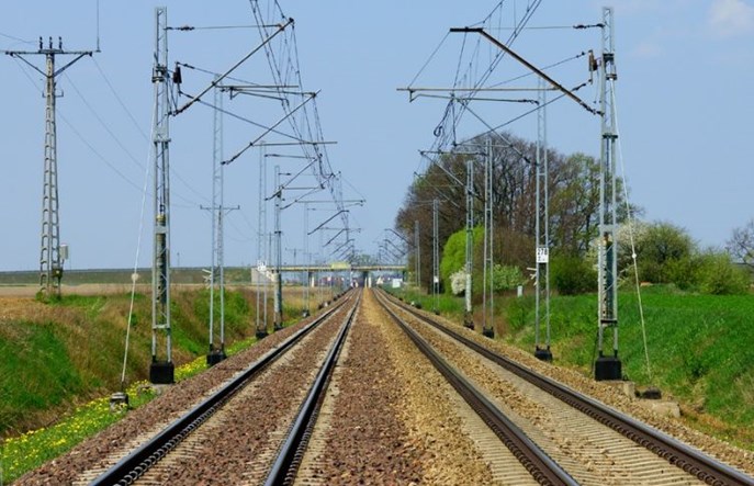 ProKolej: Modernizacja linii Warszawa – Poznań to szereg znaków zapytania