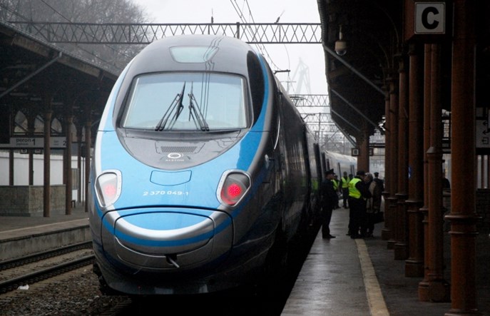 UTK: Pociągi Pendolino są bardzo punktualne