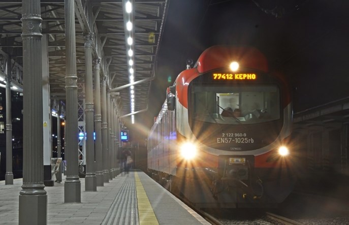 Kolej miejska na towarowej obwodnicy Poznania