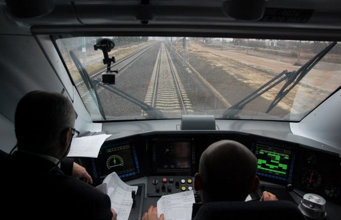 Pendolino: Pieniądze za opóźnienia za chwilę, do wakacji Wi-Fi na pokładzie