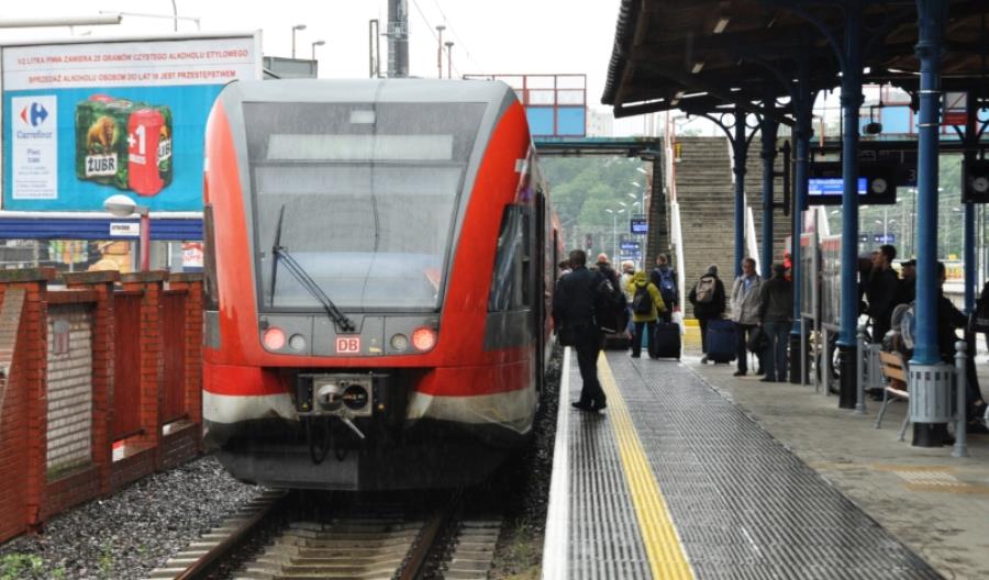 140 mln zł na poprawę połączeń ze Szczecina w kierunku Berlina 140 mln zł na poprawę połączeń ze Szczecina w kierunku Berlina
