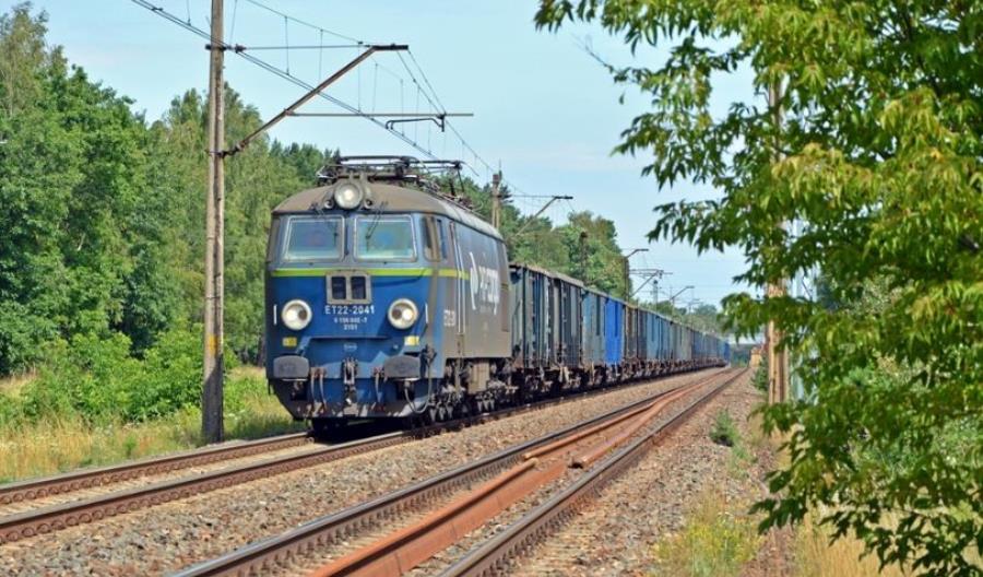 Wiceminister o magistrali węglowej: Pociągi pojadą tutaj 160 i 120 km/h Wiceminister o magistrali węglowej: Pociągi pojadą tutaj 160 i 120 km/h