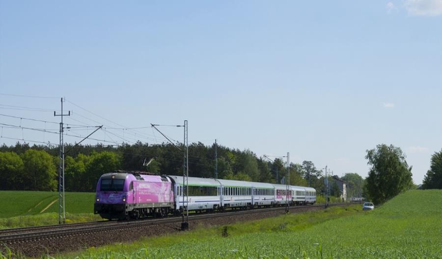 Dlaczego PKP Intercity nie chce kupować lokomotyw na 200 km/h? Dlaczego PKP Intercity nie chce kupować lokomotyw na 200 km/h?