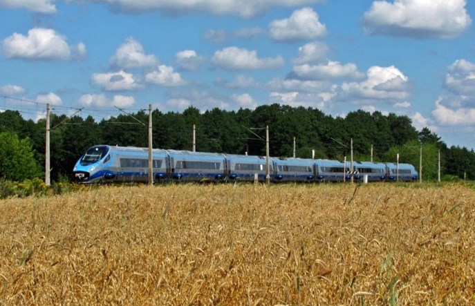 Prędkość na odcinku CMK ograniczona z 200 do 160 km/h. Na pięć lat