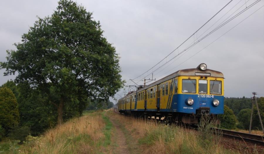 Trójmiejska SKM z jedną ofertą na naprawę okresową EN57 Trójmiejska SKM z jedną ofertą na naprawę okresową EN57