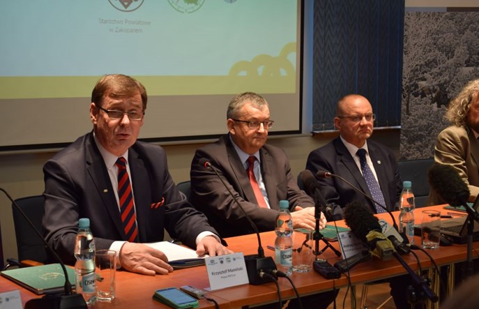 Wielostronne porozumienie uregulowało własność budynków i obiektów obsługujących PKL