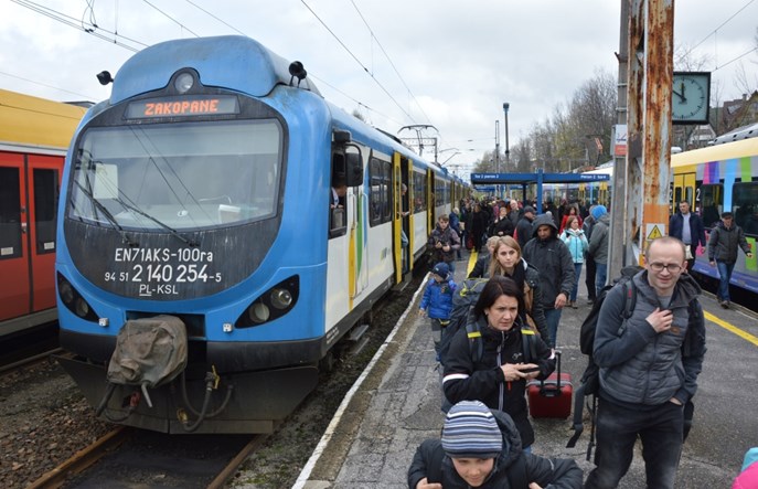 „Giewont” Kolei Śląskich dotarł pod Tatry. Blisko 200 pasażerów