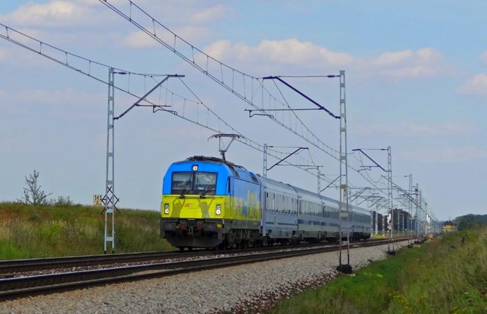 Modernizacja E20: Eksperci PLK o wątpliwościach