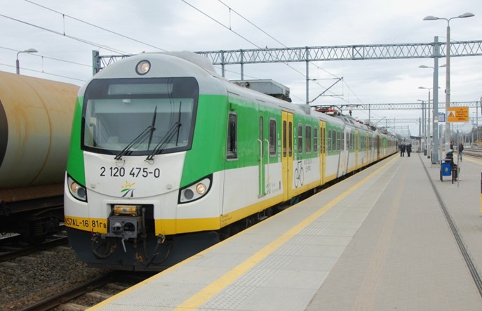 Coraz więcej internetowych zakupów biletów w Kolejach Mazowieckich