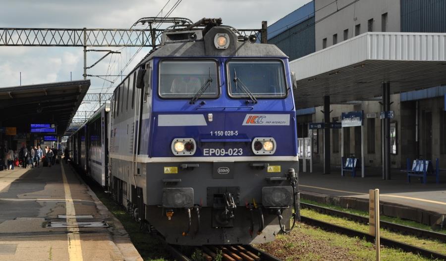 PKP Intercity zmienia zdanie. Z Warszawy do Poznania będzie taniej PKP Intercity zmienia zdanie. Z Warszawy do Poznania będzie taniej