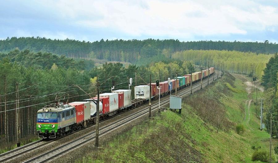 Kolejne wzrosty w przewozach intermodalnych. Liderem PKP Cargo Kolejne wzrosty w przewozach intermodalnych. Liderem PKP Cargo