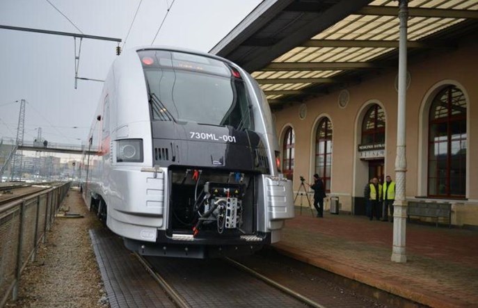 Prezydent Litwy Dalia Grybauskaite pojechała z dziećmi pociągiem z Pesy