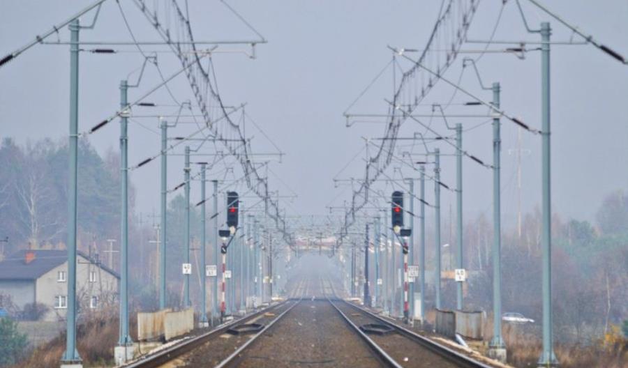Coraz bliżej 200 km/h między Grodziskiem a Idzikowicami Coraz bliżej 200 km/h między Grodziskiem a Idzikowicami