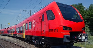 Pierwszy bimodalny Flirt dla regionu Doliny Aosty zaprezentowany [zdjęcia]
