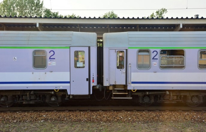 Pesa z umową na modernizację 20 wagonów [aktualizacja]