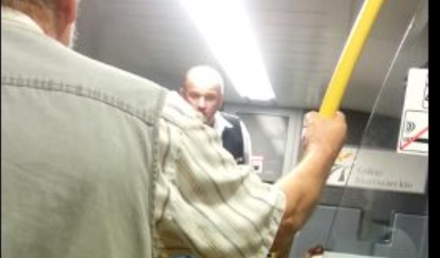 Wideo z awanturą w pociągu KM krąży po mediach. A nagrano je cztery lata temu Wideo z awanturą w pociągu KM krąży po mediach. A nagrano je cztery lata temu