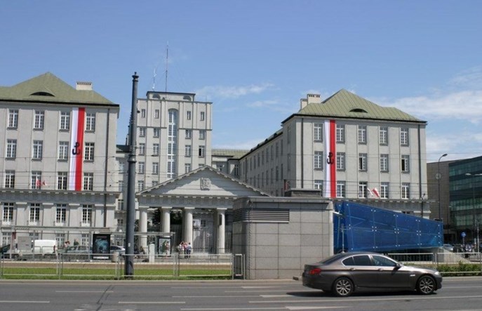 „Kotwice" na siedzibie PLK i śpiewnik. PKP partnerem obchodów rocznicy Powstania Warszawskiego