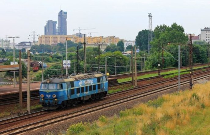 Raport UTK: Rynek przewozu towarów wymaga wsparcia
