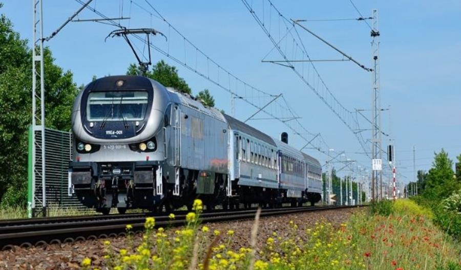 PKP IC już zmieniło warunki przetargu na lokomotywy. Polscy producenci mogą wystartować PKP IC już zmieniło warunki przetargu na lokomotywy. Polscy producenci mogą wystartować