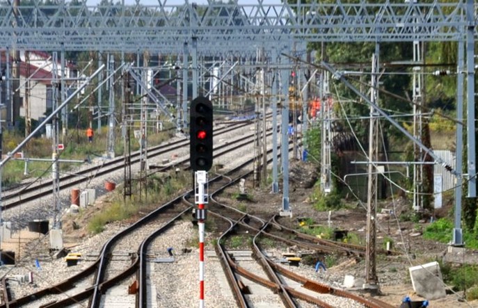 Idom przygotuje dokumentację elektryfikacji dwóch linii?