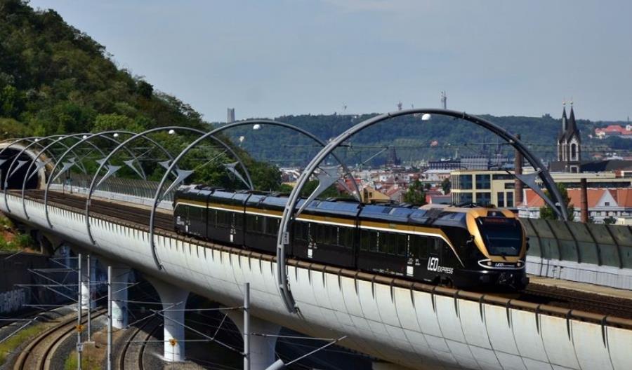Leo Express od 10 grudnia? Proponuje zmianę rozkładu Leo Express od 10 grudnia? Proponuje zmianę rozkładu