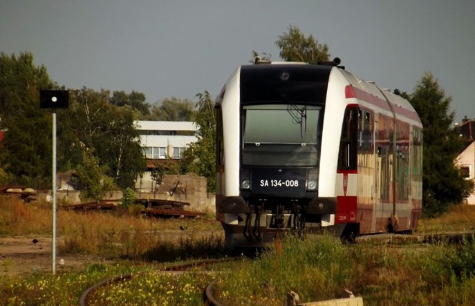 Adamczyk żąda wyjaśnień w sprawie ucznia, zarząd KW broni konduktora