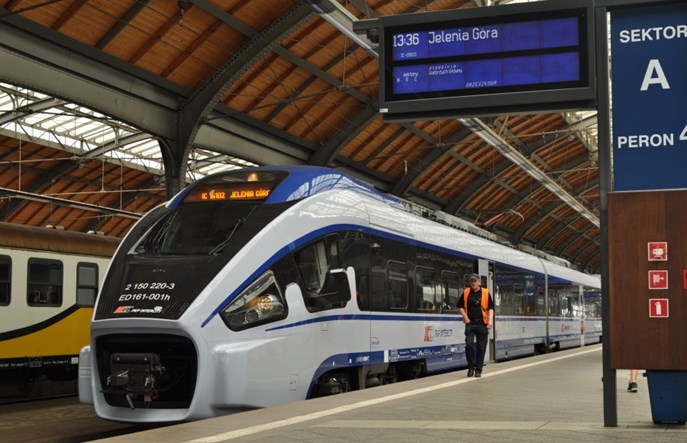 Październikowa korekta rozkładu jazdy. Będzie nowe połączenie Warszawa – Łódź