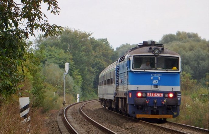PKP Intercity: Jedna oferta na dzierżawę lokomotyw, jedna na modernizację SM42