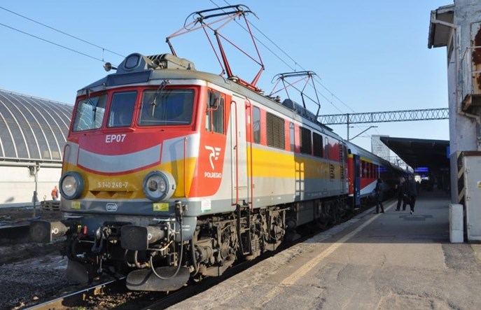 Przewozy Regionalne szukają lokomotywy na rok