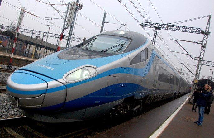 Poprawią się czasy przejazdu Pendolino. Skład z wypadku w Ozimku naprawią we Włoszech