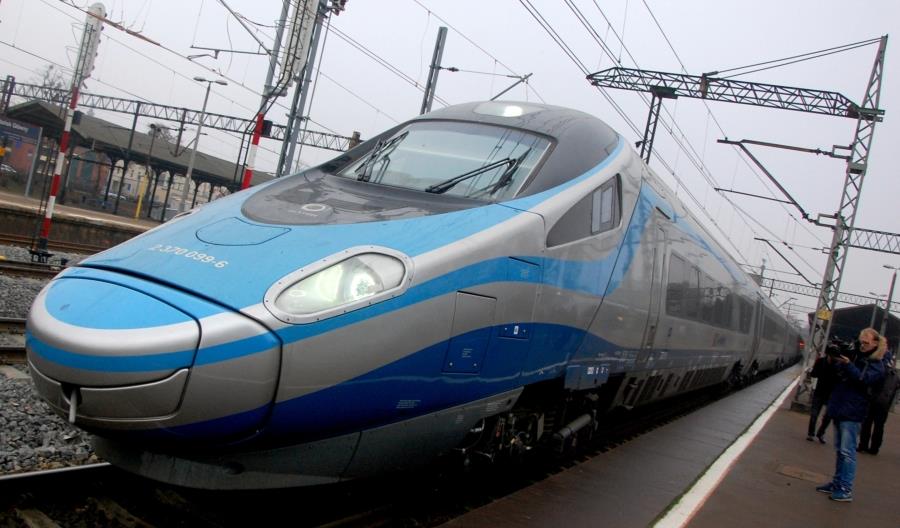 Poprawią się czasy przejazdu Pendolino. Skład z wypadku w Ozimku naprawią we Włoszech Poprawią się czasy przejazdu Pendolino. Skład z wypadku w Ozimku naprawią we Włoszech