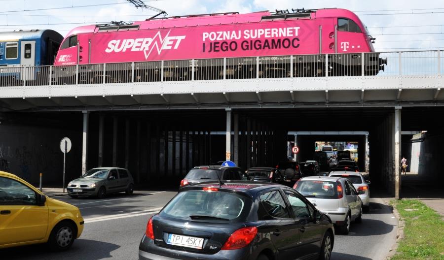 Ekspresem z biletem regionalnym. PKP Intercity dogaduje się z Kolejami Śląskimi Ekspresem z biletem regionalnym. PKP Intercity dogaduje się z Kolejami Śląskimi