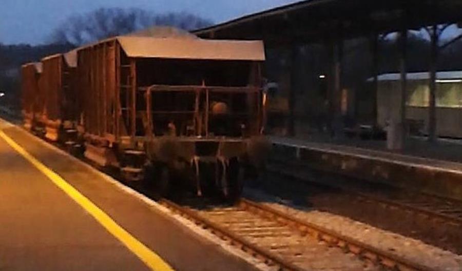 Zbiegłe wagony towarowe pędziły w tę i we wtę przez Nysę Zbiegłe wagony towarowe pędziły w tę i we wtę przez Nysę