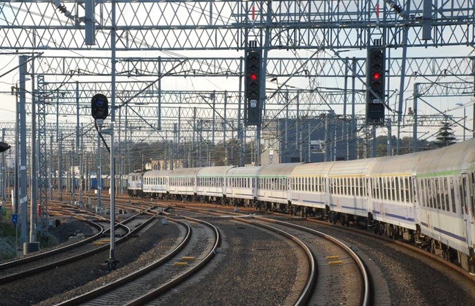 TLK Ustronie: 1200 kilometrów po Polsce i problem w Warszawie