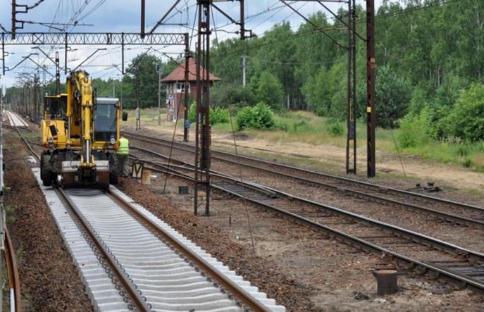 Władze PKP i PFR: Świetlana przyszłość kolei