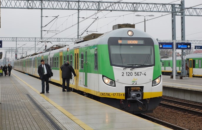 Spór o pociągi na remontowanej Rail Baltice. Więcej składów PKP IC, mniej KM