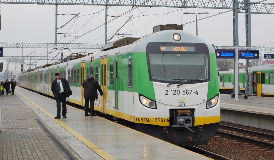Spór o pociągi na remontowanej Rail Baltice. Więcej składów PKP IC, mniej KM Spór o pociągi na remontowanej Rail Baltice. Więcej składów PKP IC, mniej KM