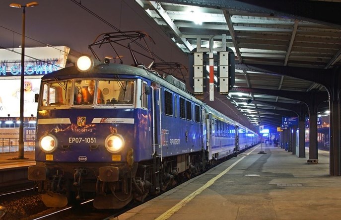 Szczecin: PKP IC rozważy przywrócenie ekspresów do Warszawy po modernizacjach