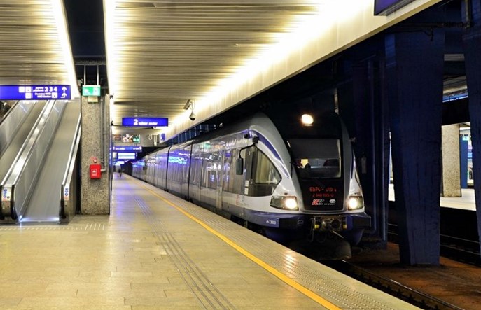 Cztery firmy zainteresowane modernizacją ED74