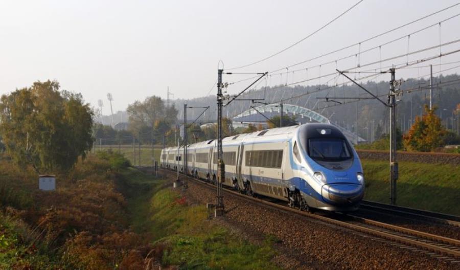 Adamczyk: Za rok Wi-Fi we wszystkich pociągach Pendolino Adamczyk: Za rok Wi-Fi we wszystkich pociągach Pendolino